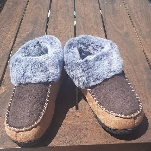vonmay Shoes - Cozy Faux Fur Lined Slippers